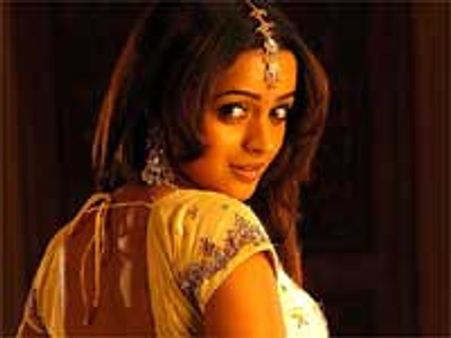 ದಕ್ಷಿಣದ ಚೆಲುವೆ ಭಾವನಾ ಕನ್ನಡಕ್ಕೆ ಪದಾರ್ಪಣೆ