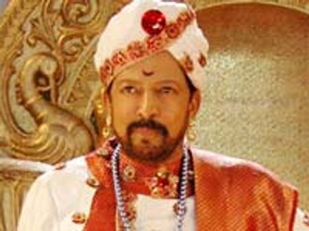 ಪ್ರೇಕ್ಷಕರ ಮುಂದೆ ಬಹುನಿರೀಕ್ಷಿತ 'ಆಪ್ತರಕ್ಷಕ'