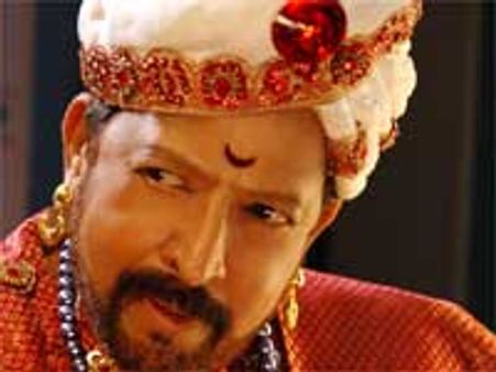 'ರಾಜ್' ದಾಖಲೆ ಅಳಿಸಿಹಾಕಿದ 'ಆಪ್ತರಕ್ಷಕ'