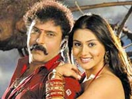 ಹಿನ್ನೆಲೆ ಸಂಗೀತದಲ್ಲಿ ಘಂ ಎಂದ 'ಹೂ'