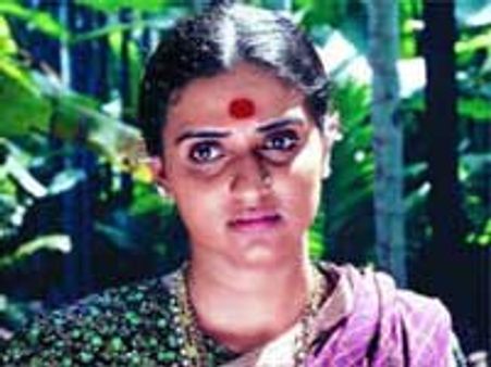 ಪ್ರಾರ್ಥನೆಗೆ ಕೈಜೋಡಿಸಿದ ಪವಿತ್ರಾ ಲೋಕೇಶ್