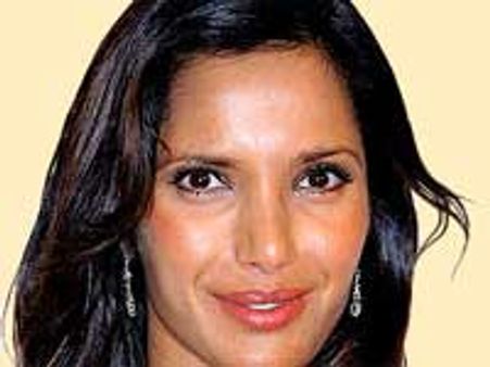 ಸಲ್ಮಾನ್ ರಶ್ದಿ ಮಾಜಿ ಪತ್ನಿ ಪದ್ಮಾ ಲಕ್ಷ್ಮಿಗೆ ಹೆಣ್ಣು ಮಗು