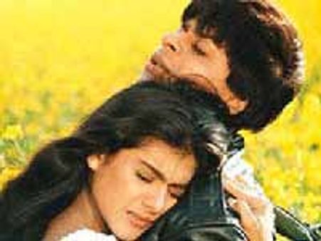 ಶಾರುಖ್, ಕಾಜೋಲ್ ಜೋಡಿ ಚಿತ್ರ 750ನೇ ವಾರ