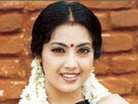 ಹೆಂಡ್ತೀರ ದರ್ಬಾರ್ ಗೆ ಫ್ಯಾಮಿಲಿ ಸಾಂಗ್