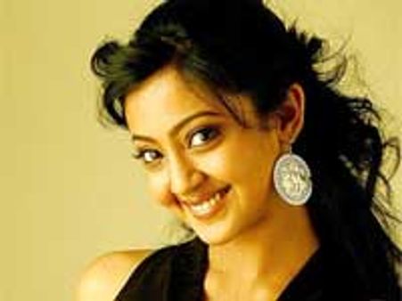 ಹೊಸ ವಿವಾದದಲ್ಲಿ ಚಿತ್ರನಟಿ ಐಂದ್ರಿತಾ ರೇ