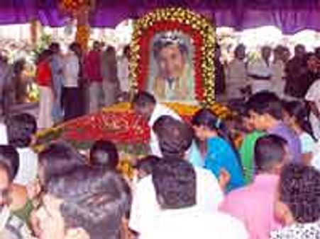 ಧ್ರುವತಾರೆ ಡಾ.ರಾಜ್ ಕುಮಾರ್ ಪುಣ್ಯಸ್ಮರಣೆ