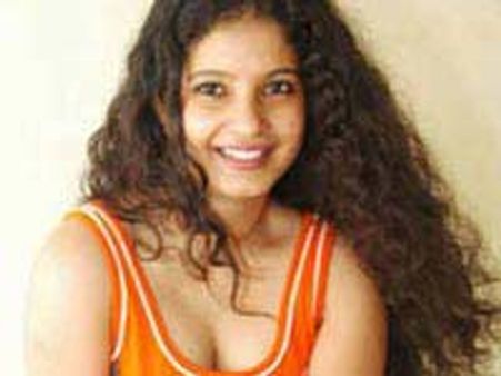 ಪ್ರೇಮಿಗಳ ಇಂಚರ ಪ್ರೀತಿಯ ಹಂಗಾಮ