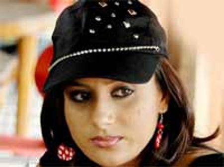 ಕಸ್ತೂರಿ ವಾಹಿನಿ ನಿರೂಪಕಿಯಾಗಿ ಪೂಜಾಗಾಂಧಿ