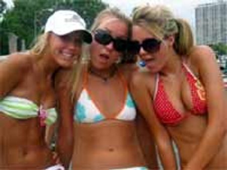 ಬಿಕಿನಿ ತೊಟ್ಟರೆ ನಿಜಕ್ಕೂ ಭೂಕಂಪವಾಗುತ್ತದೆ!