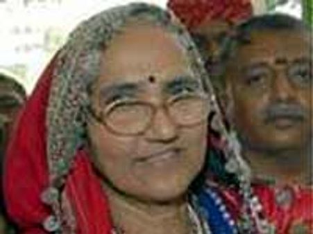 ಬಿ ಟಿ ಲಲಿತಾ ನಾಯಕ್ ಚಿತ್ರ ಜೇಮ್ಸ್ ಪಾಂಡು