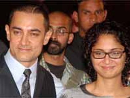 ಆಪ್ತ ಸಹಾಯಕನ ಮದುವೆಗೆ ಹಾಸನಕ್ಕೆ ಬಂದ ಅಮೀರ್