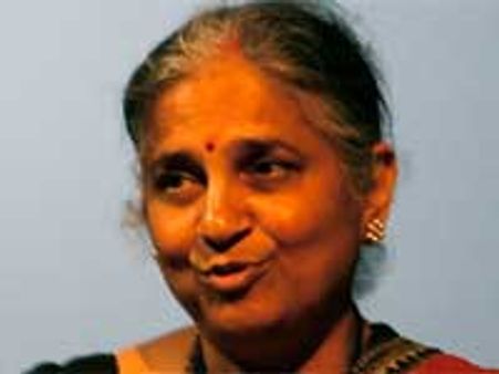 ಸುಧಾಮೂರ್ತಿ ಈಗ ಕಸಾಪ ವಿದ್ಯಾರ್ಥಿನಿ!