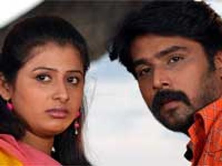 ಖಳನಾಯಕನಿಂದ ನಾಯಕಿಯ ಅಪಹರಣ