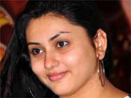 ಚಿತ್ರನಟಿ ನಮಿತಾ ಆತ್ಮಹತ್ಯೆಗೆ ಯತ್ನಿಸಿದ್ದು ನಿಜವೇ?