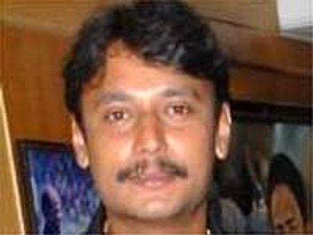 ತೆಲುಗು ಡಾರ್ಲಿಂಗ್ ಅಪ್ಪಿಕೊಂಡ ಚಾಲೆಂಜಿಂಗ್ ಸ್ಟಾರ್