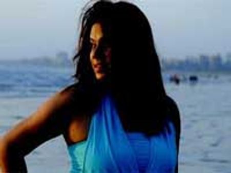 ಮಾಜಿ ರೂಪದರ್ಶಿ ನಟಾಶಾ ಪಡುಬಿದ್ರಿ ಆತ್ಮಹತ್ಯೆ