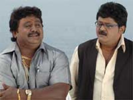 ಜಗ್ಗೇಶ್ ಲಿಫ್ಟ್ ಕೊಡ್ಲಾ ಅಂತಿದ್ದಾರೆ; ಹೋಗಿ ನೋಡಿ