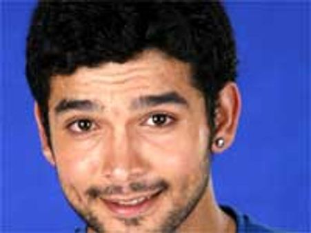 ಹಿನ್ನೆಲೆ ಸಂಗೀತದಲ್ಲಿ ಮಿಂದೆದ್ದ ದಿಗಂತ್ 'ತಾರೆ'