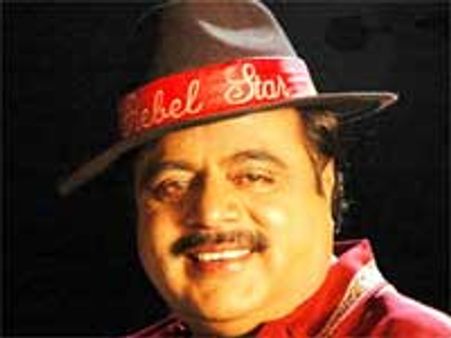 ಅಂಬಿಗೆ ಫಿಲಂಫೇರ್ ಜೀವಮಾನ ಸಾಧನೆ ಪ್ರಶಸ್ತಿ