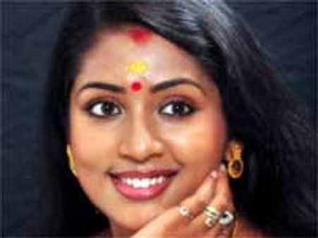 ಅಮ್ಮನಾಗಲಿದ್ದಾರೆ ಮಲ್ಲು ಬೆಡಗಿ ನವ್ಯಾ ನಾಯರ್