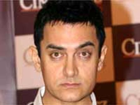 ಅಮೀರ್ ಖಾನ್ ಗೆ ಸಿಕ್ಕಾಪಟ್ಟೆ ಚಳಿ ಜ್ವರ