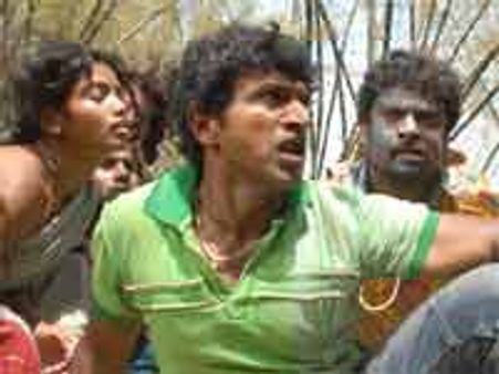 ರೋಮ್, ಇಟಲಿ, ಆಸ್ಟ್ರೀಯಾ ಸುತ್ತಿಬಂದ ಜಾಕಿ