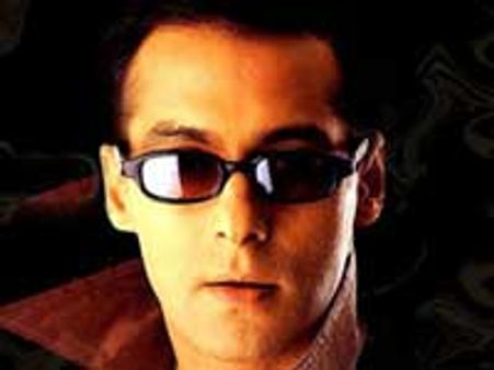 ಮುಂಬೈ ದಾಳಿ ಹೇಳಿಕೆ, ಸಲ್ಲೂ ಕ್ಷಮೆಯಾಚನೆ