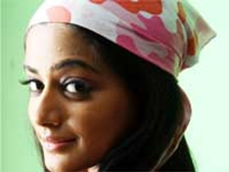 ಸಂಗೊಳ್ಳಿ ರಾಯಣ್ಣನಿಗೆ ಕೈಕೊಟ್ಟ ಪ್ರಿಯಾಮಣಿ