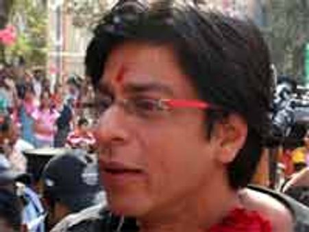 ಕಲ್ಲು ಮಣ್ಣುಗಳ ಗುಡಿಯೊಳಗೆ ದೇವರಿಲ್ಲ: ಶಾರುಖ್