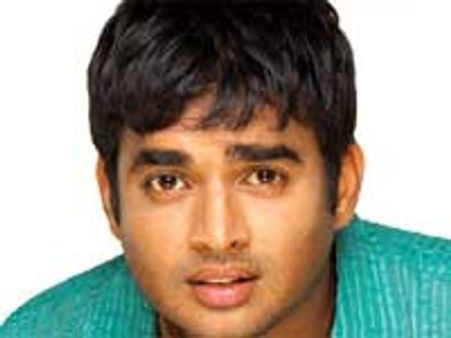 ಕೋಳಿಗಳ ಅಮಾನವೀಯ ಹತ್ಯೆ ನಿಲ್ಲಿಸಿ; ಮಾಧವನ್