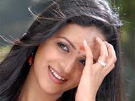 ಚಿತ್ರಮಂದಿರಕ್ಕಾಗಿ ಕಿಚ್ಚ ಹುಚ್ಚ, ಜಾಕಿ ನಡುವೆ ಜಟಾಪಟಿ