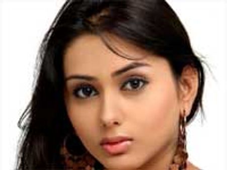 ಸೆಕ್ಸಿ ತಾರೆ ನಮಿತಾ ಅಪಹರಣಕ್ಕೆ ಪ್ರಯತ್ನ