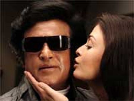 ಪುಷ್ಪಾಂಜಲಿ ಚಿತ್ರಮಂದಿರದಲ್ಲಿ ಎಂಧಿರನ್ ಎತ್ತಂಗಡಿ