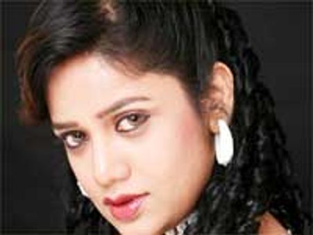 ವಿಮರ್ಶೆ: ಬಿಂದಾಸ್ ಹುಡುಗಿ ಅಕ್ಷರಶಃ ಬಿಂದಾಸ್