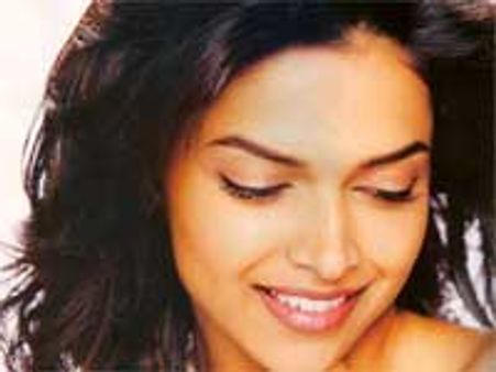 ಮುಂಬೈನಲ್ಲಿ ಮನೆ ಕೊಳ್ಳಲು ದೀಪಿಕಾ ತೀವ್ರ ಪ್ರಯತ್ನ