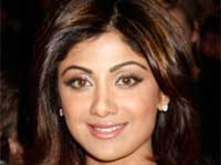 ವಿಮಾನದಲ್ಲಿ ತಾರೆ ಶಿಲ್ಪಾ ಶೆಟ್ಟಿಗೆ ಕಹಿ ಘಟನೆ