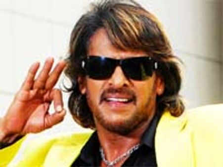 ಉಪೇಂದ್ರ ಸೂಪರ್ ಟಿಕೆಟ್‌ಗಳಿಗೆ ಪ್ರೇಕ್ಷಕರ ಪರದಾಟ