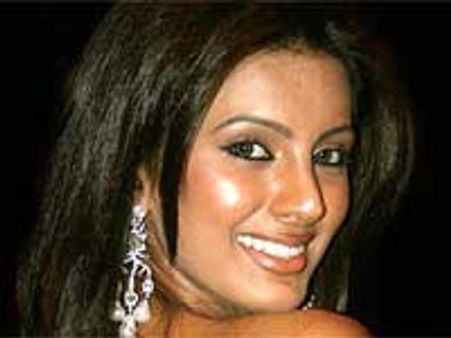 ಗೀತಾ ಬಾಸ್ರಾ ಜೊತೆ ಹರ್ಭಜನ್ ಸಿಂಗ್ ಒನ್ ಡೇ ಮ್ಯಾಚ್!