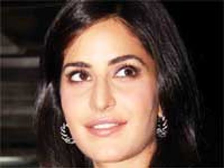 ಕತ್ರಿನಾ ಕೈಫ್ ಕಾರು ಜಖಂ ಮಾಡಿದ ಅಭಿಮಾನಿಗಳು