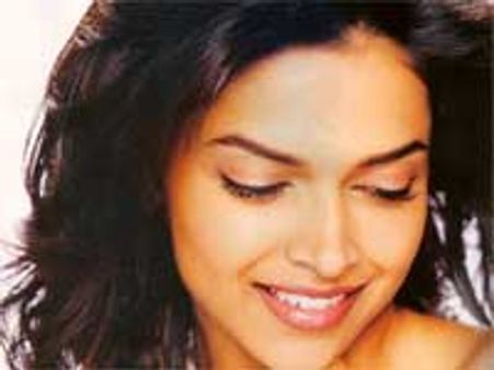 ಸಿದ್ಧಾರ್ಥ್ ಜತೆ ಲಂಡನ್‌ಗೆ ದೀಪಿಕಾ ಪಡುಕೋಣೆ ಜೂಟ್