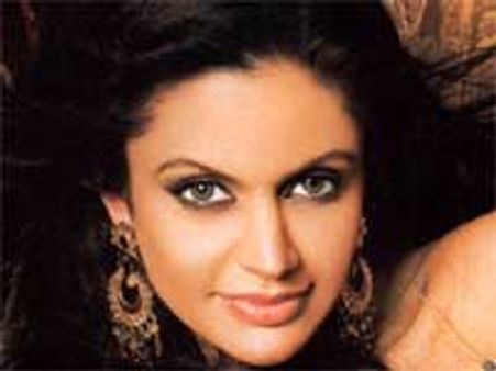 ಕಡೆಗೂ ಮಂದಿರಾ ಬೇಡಿಗೆ ತಾಯಿಯಾಗುವ ಸೌಭಾಗ್ಯ