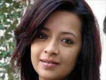 ಶಿವ್ 'ಕರ'(ಣ್) ಹಿಡಿಯಲಿದ್ದಾರೆ ರೀಮಾ ಸೇನ್