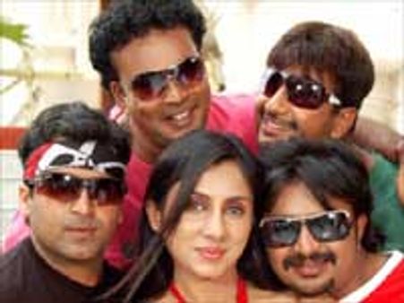 5 ಈಡಿಯಟ್ಸ್ : ಕಾಮಿಡಿ ಗಿಮಿಡಿ ಜಾನೇದೋ ...