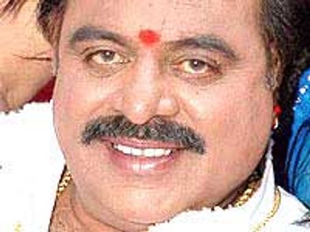 ರೆಬಲ್ ಸ್ಟಾರ್ ಅಂಬರೀಷ್ ಅವರ ಹೊಸ ಚಿತ್ರದ ಹೆಸರು ವಜ್ರ