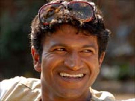 ಸದ್ದಿಲ್ಲದಂತೆ ಯೋಗರಾಜ್ ಭಟ್ಟರ 'ಪರಮಾತ್ಮ' ಸೆಟ್ಟೇರಿದೆ