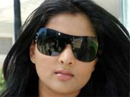 ಮನನೊಂದ ರಮ್ಯಾ ಚಿತ್ರರಂಗಕ್ಕೆ ಸ್ವಯಂ ನಿವೃತ್ತಿ ಘೋಷಣೆ