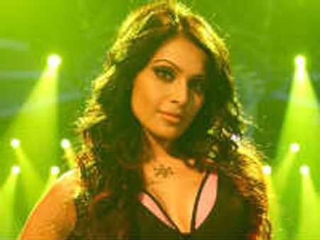 ಐಟಂ ಸಾಂಗ್‌ನಲ್ಲೇ ಕೊಲ್ಲಲು ಬರುತ್ತಿದ್ದಾಳೆ ಬಿಪಾಶಾ ಬಸು