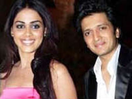 ರೆಸ್ಟೋರೆಂಟ್‌ನಲ್ಲಿ ಬಾಯ್ ಫ್ರೆಂಡ್ ಜೊತೆ ಜೆನಿಲಿಯಾ