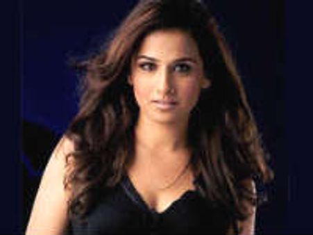 ಸಿಲ್ಕ್ ಆವಾಹನೆ, ಸೆಕ್ಸ್ ದಿವ್ಯಾನುಭಕ್ಕೆ ವಿದ್ಯಾ ರೆಡಿ