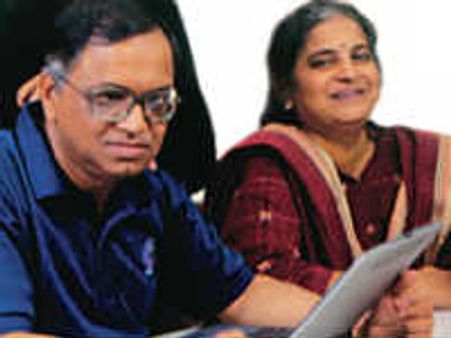 ಸಂಜು ವೆಡ್ಸ್ ಗೀತಾ ವೀಕ್ಷಿಸಿದ ನಾರಾಯಣ ಮೂರ್ತಿ ದಂಪತಿ